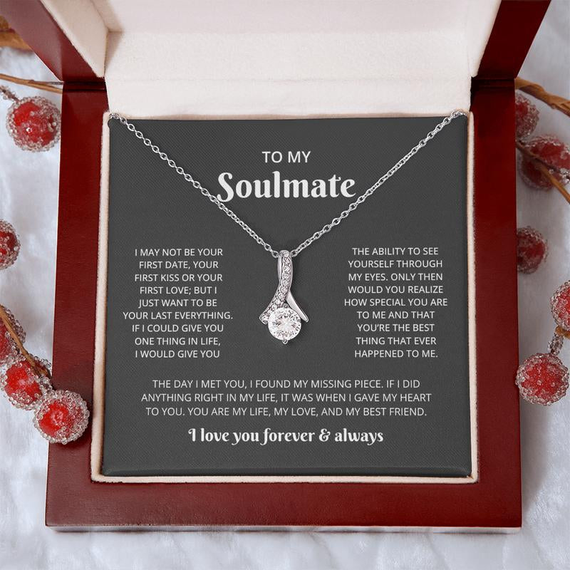 Soulmate Necklace - The Perfect Gift for Your Girlfriend or Wife, Express Your Love with This Elegant Keepsake