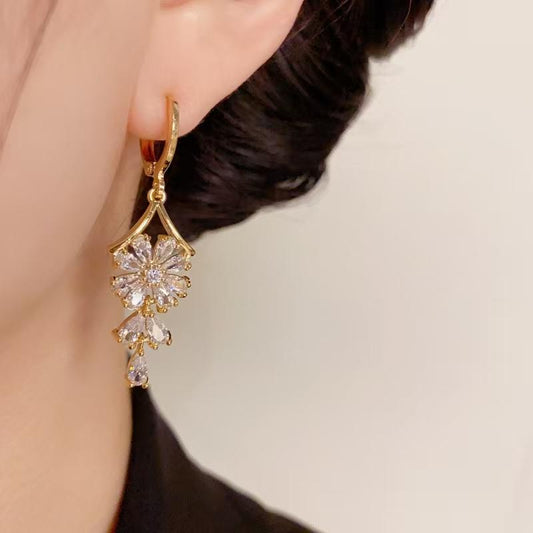 Elevate Your Elegance with Korean Style Zircon Flower Tassel Earrings - Luxurious 14K Gold-Plated Statement Jewelry for Women