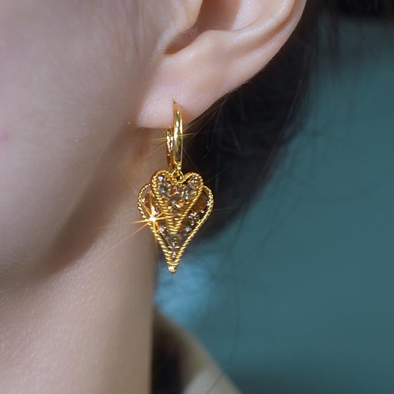 New Gold Double-Heart Earrings for Women, Trendy Layered Design, Elegant and Versatile Style DZEH4657
